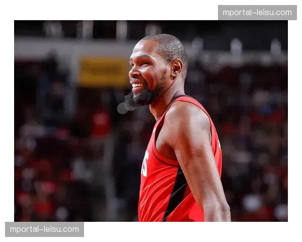 杜兰特左脚踝扭伤列入每日观察 火箭G3锋线火力存疑